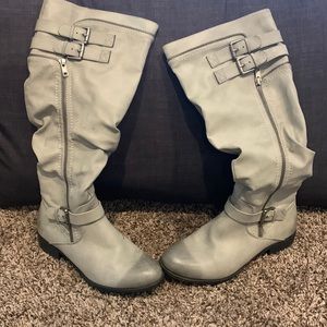 White Mountain boots. Cream faux leather